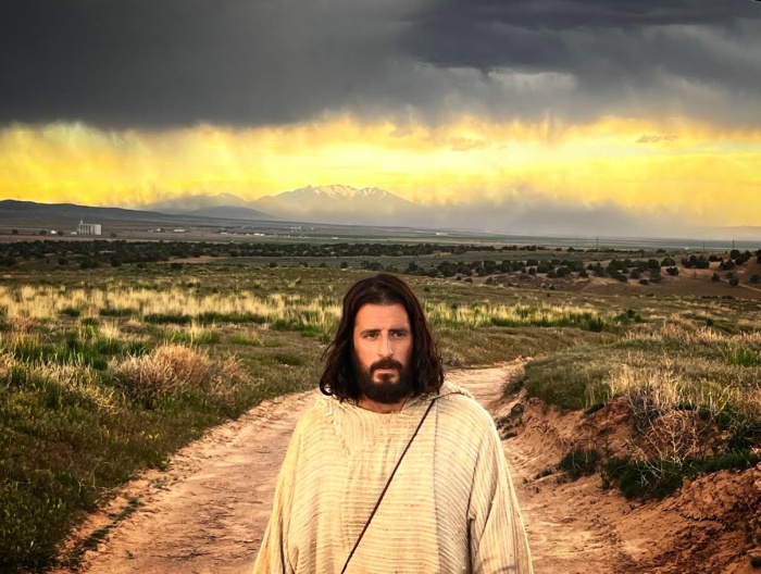 魯米在《神選之人》中扮演耶穌。（圖／翻攝自FB@Jonathan Roumie）